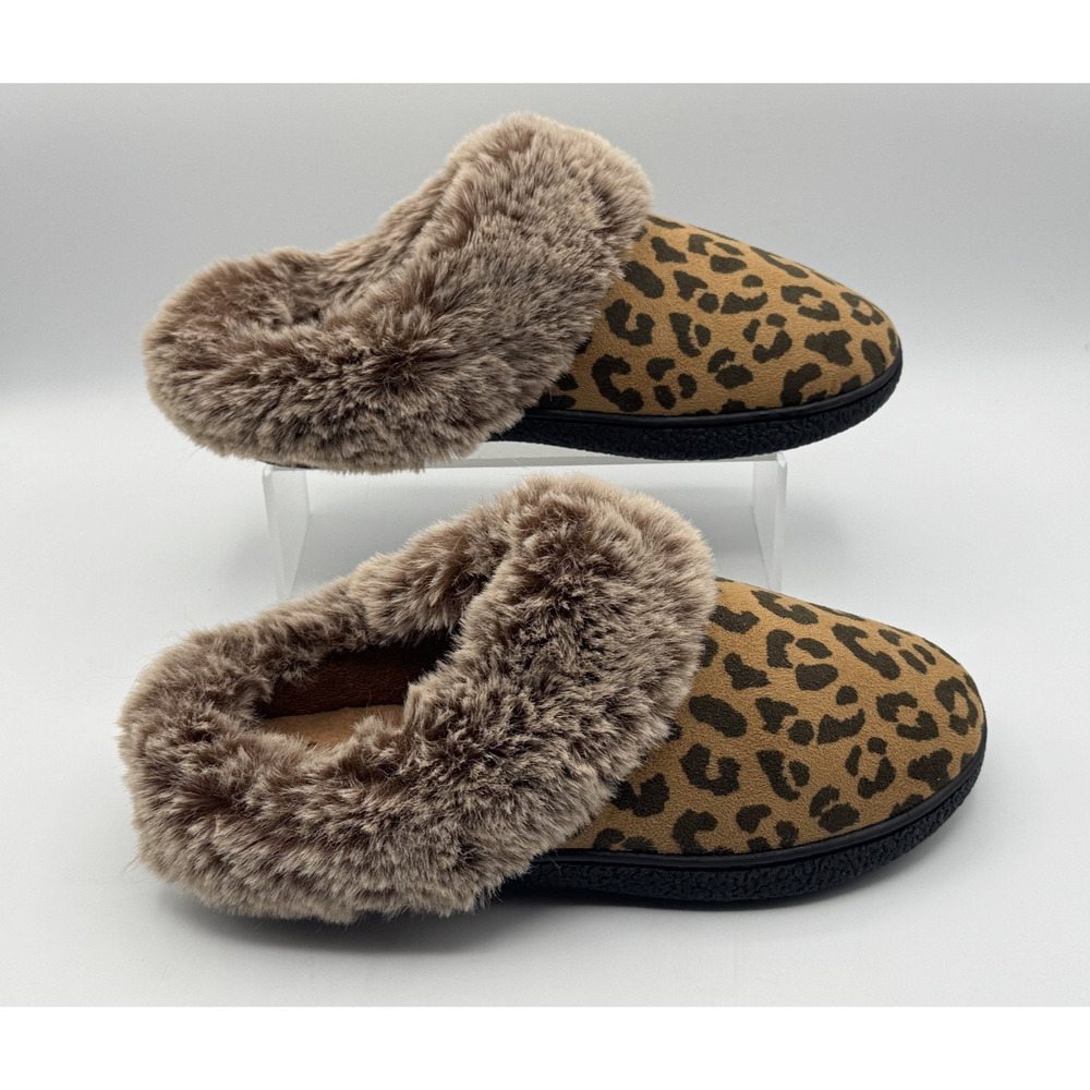 Isotoner Women's Classic Comfort Clog Slipper Size 9.5-10 Cheetah Print, Pre-own